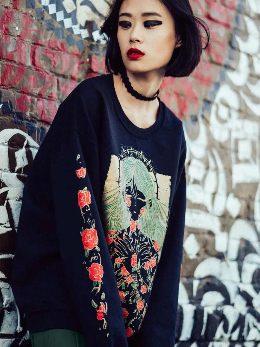 OMOCAT Roses Sweatshirt - Picture 4 of 4